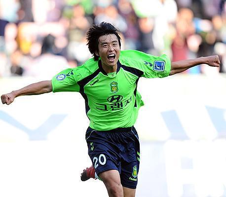 韩国联赛锋线妖人加盟鲁能教练组?存在一重要