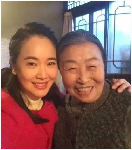 张少华老师的女儿苏岩也是一名演员.