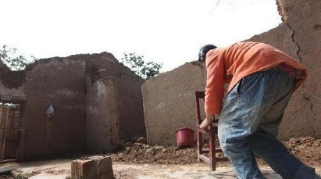 残疾女孩下嫁年长22岁老汉,只为报答父亲多年对自己的养育之恩