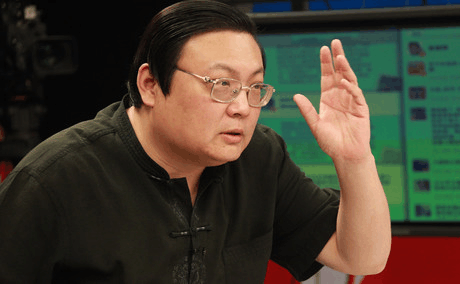 40多岁的梁宏达夫妇照片罕见被扒出, 梁宏达声