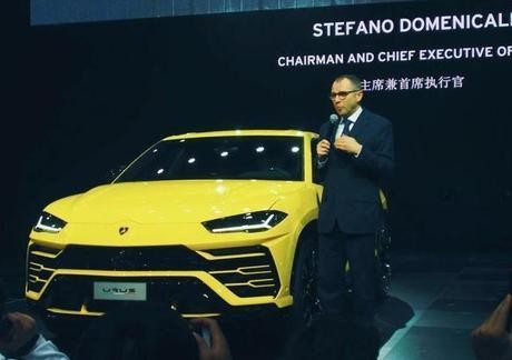 兰博基尼SUV在国内上市，比国外贵了200万，配额还是被抢空了！