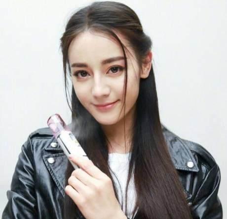 鹿晗的桃心刘海是cos地场卫的发型吗?但最像