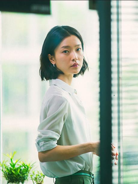 杜鹃不仅在国内有大批粉丝,同时也在国外受追捧.