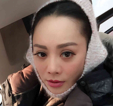 他是宁静的现任小男友，出道15年不温不火，如今因猎场名声大噪！