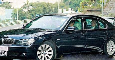 从差佬到李嘉诚背后的男人，每年花掉李家10亿，却让李家高枕无忧