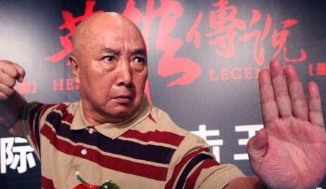 74岁“螳螂拳”大师于海近照，吴京不管多红腕多大还叫他师傅