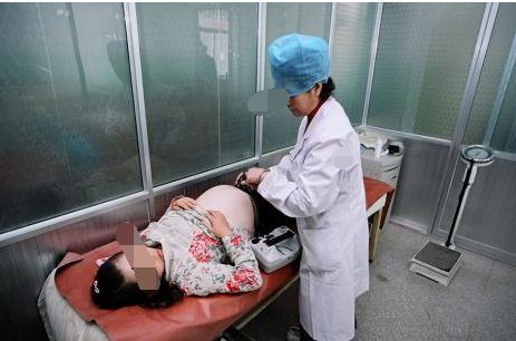 二胎妈妈亲身经历:剖宫产后痛不堪言,这辈子都