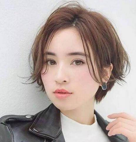 夏天清爽短发发型女,13款清凉短发让你夏季时尚更利落