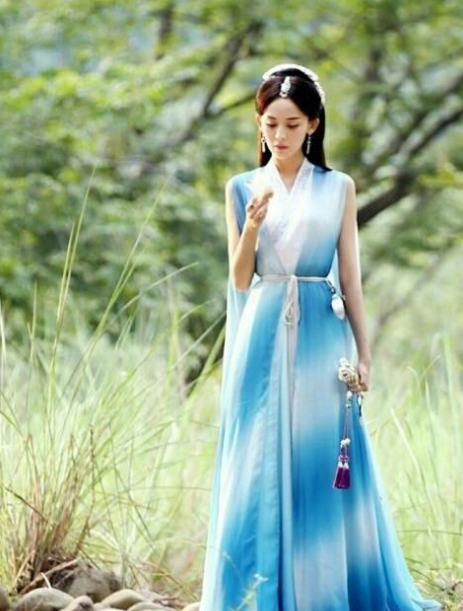曝光:谁是古装青衣最美女子,热巴和娜扎你更服哪个?