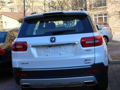 油耗可能难接受 车友山路试驾长安CS95