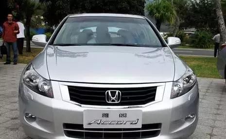 买不到V6锐志，这台3.5L V6的本田雅阁只卖10万，一样风骚