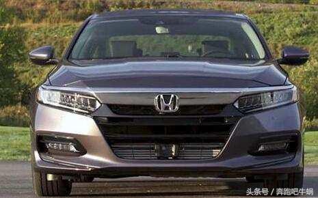 十代雅阁登场，23万就能买2.0T配10At，比新凯美瑞划算太多