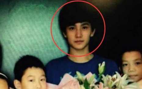 明星罕见学生照曝光,整没整容一眼看出,不过古