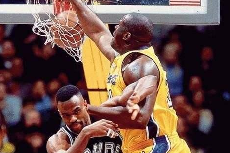 CBA球员跟NBA球员力量相差有多大?看看训练