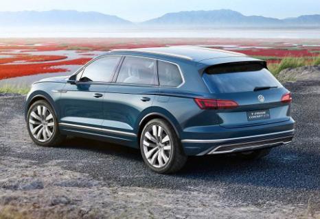 外形大气时尚，车长5070mm，颜值高于汉兰达，内饰比肩奔驰S级