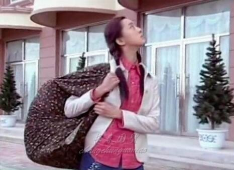 还记得《马大帅》里的小翠吗？如今已为人妻为人母变成这样了！