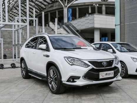 你愿意买30万的比亚迪唐，还是买35万的奥迪Q5?