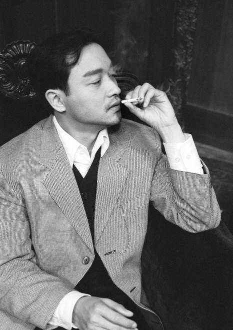 张国荣葬礼百位大佬出席 袁咏仪哭失控 梅艳芳