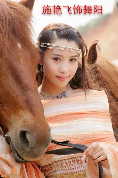 除了香妃可以吸引蝴蝶之外，这位童年女神舞阳公主也是不差