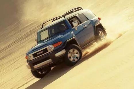 杭州平行进口最强泡妞神器，酷路泽FJ复古造型性能够野！