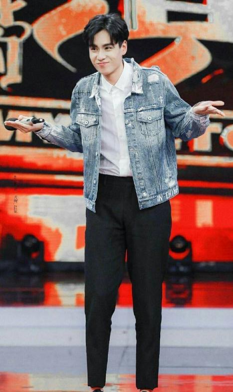 2018年的快本果然厉害!谁红跟谁玩,网友直呼: