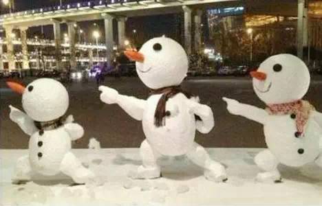 下雪了,降温了,发个笑话逗大家笑一笑!