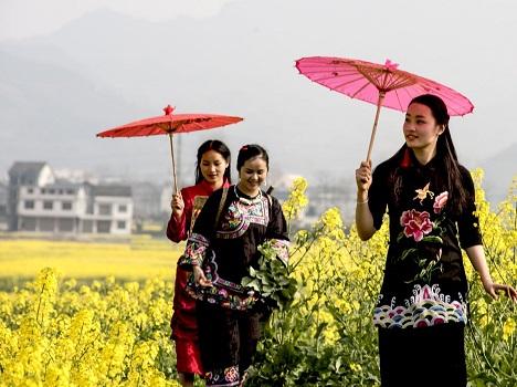 农村有个习俗,回娘家的女儿,不能和女婿同房睡