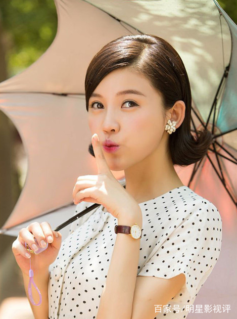 杨子姗也成了整容的牺牲品，不再是《重返20岁》那个青春少女了！