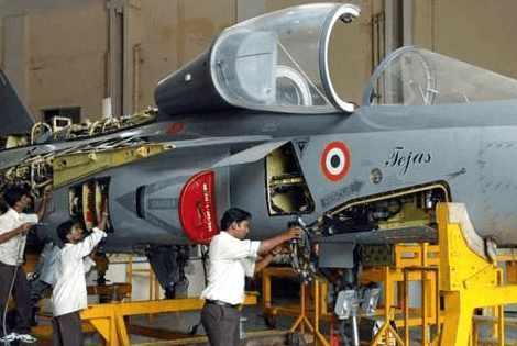 LCA战机单价过8600万美元:有这样的傻子买吗