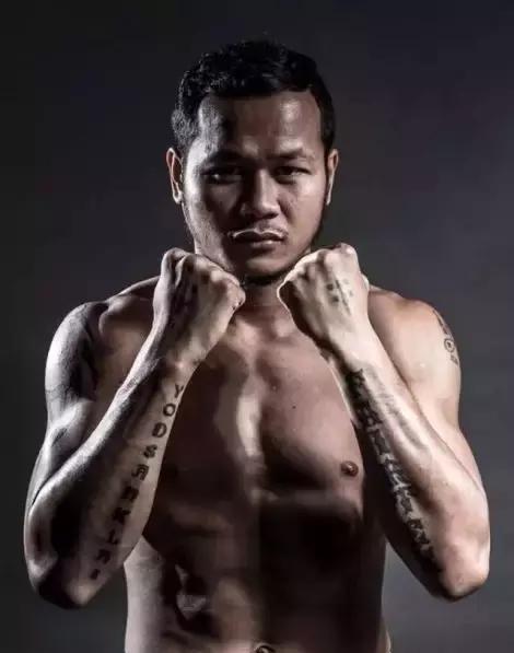 泰拳四大天王齐聚武林风!泰拳第一人叫板武僧