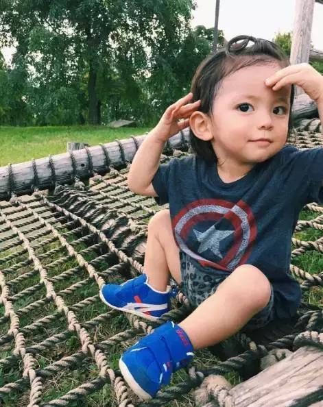 这个萌翻ins的日本小男孩可爱起来,真的没女孩子什么事了!