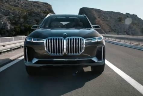 宝马X7首次霸气亮相，车友等了好多年，完全被外观吓哭！