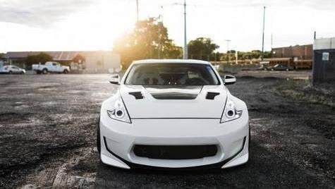 纯情小白——日产370Z