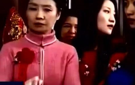 新郎迎亲遭丈母娘无理刁难，新郎当场取消婚宴离婚，霸气十足