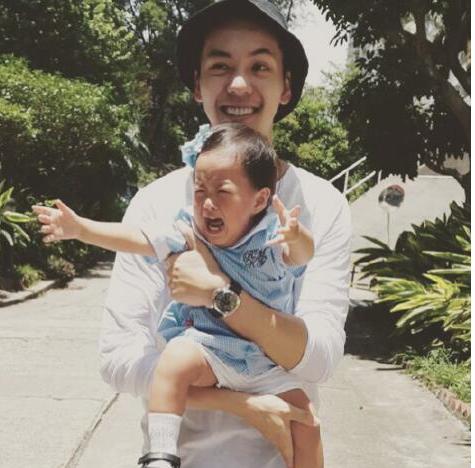 网友普吉岛偶遇陈伟霆, 评价亮了: 他儿子都这么大了