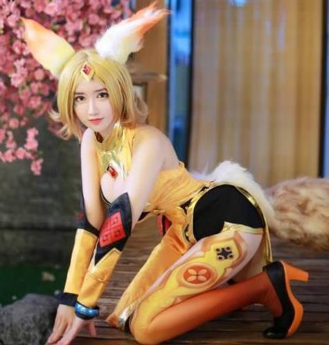 cosplay妲己 女英雄,cosplay妲己 网红女神cos王者荣耀中的妲己, 完美身材一览无遗!