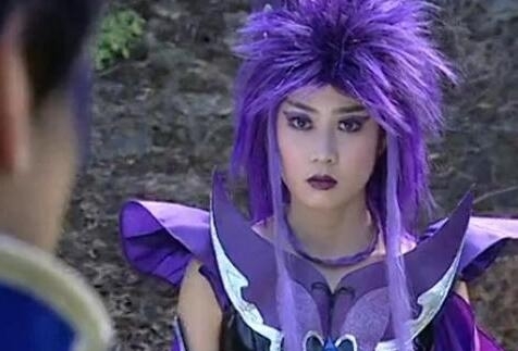 《巴啦啦小魔仙》黑魔仙小月演妈妈了 有种知性美