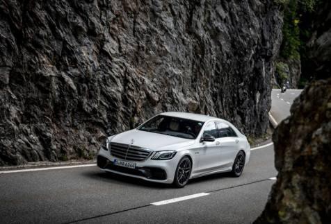 开奔驰，坐宝马，这句话是怎么来的？