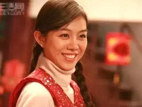 宋丹丹把女一号给干女儿姜妍了,可惜她演技拙劣到只剩