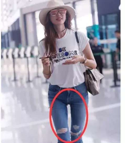 林志玲穿紧身裤遭网友吐槽: 腿缝太大!
