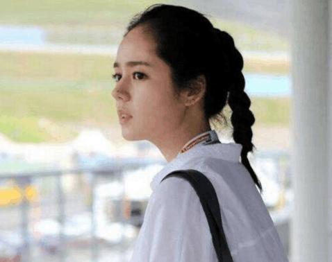 韩佳人结婚时很多男明星难过 素人撞脸她是什么样子的体验？
