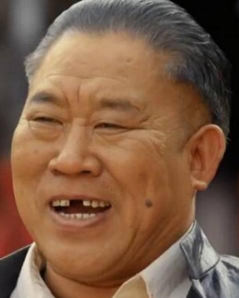 忘义,贪生怕死这些在他身上都得到了很好的体现,他就是优秀演员杜旭东