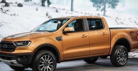 福特新皮卡即将问世，比猛禽F-150还好看，越野把妹两不误!