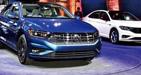 18款大众速腾来了，外观内饰大升级，配全液晶仪表盘，仅售13万