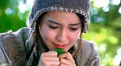 流量和演员的差距:AB用眼药水才能哭,她却连流