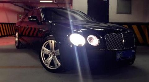 月薪50万能买什么车？我花600万买这台车，岳父都得叫我大哥