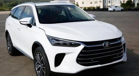 比亚迪新一代唐曝光，比宋MAX还漂亮，轴距加长，LOGO也换了