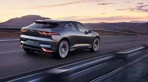 日内瓦车展豪强交锋，捷豹I-PACE汹涌驶出，连特斯拉也不寒而栗