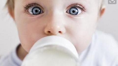 6岁小孩子很少吃糖, 但牙齿全烂了, 医生气愤的