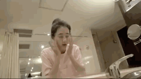 刘亦菲的佛系洗脸火了！直播洗脸的女明星谁最扛得住高清镜头？！